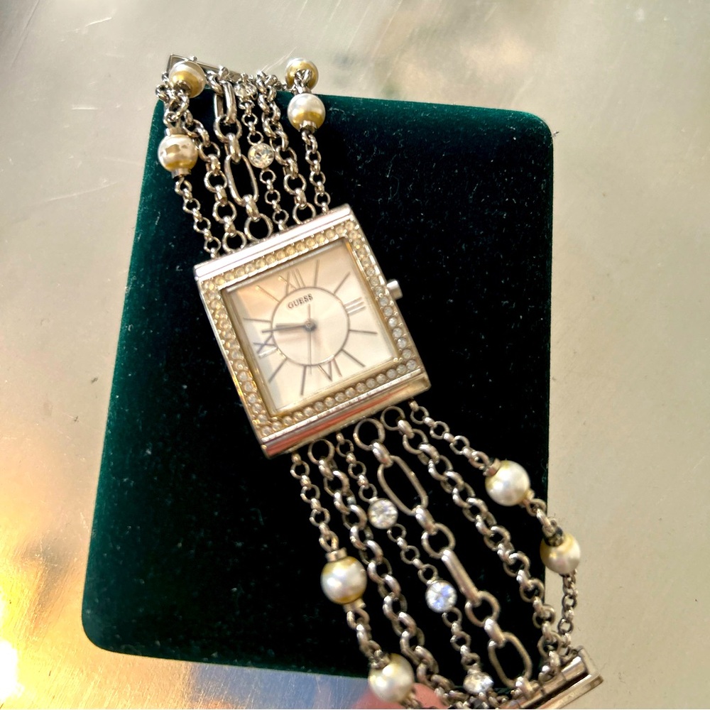 Guess 1855461 Swarovski Crystal Silver Tone Women’s Watch